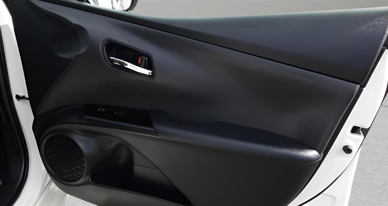 Toyota Prius LE 2019