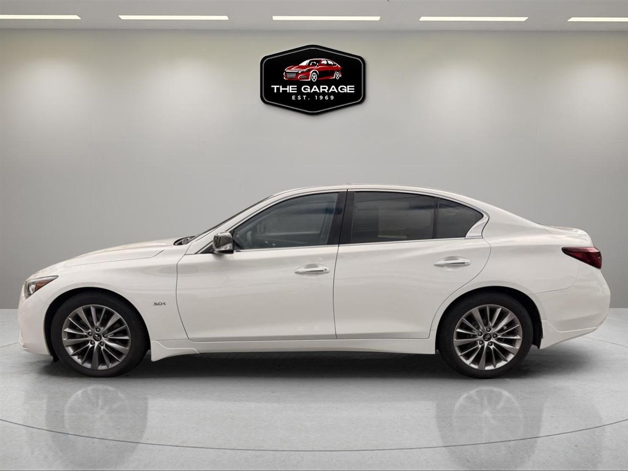 Infiniti Q50 3.0t LUXE AWD 2019