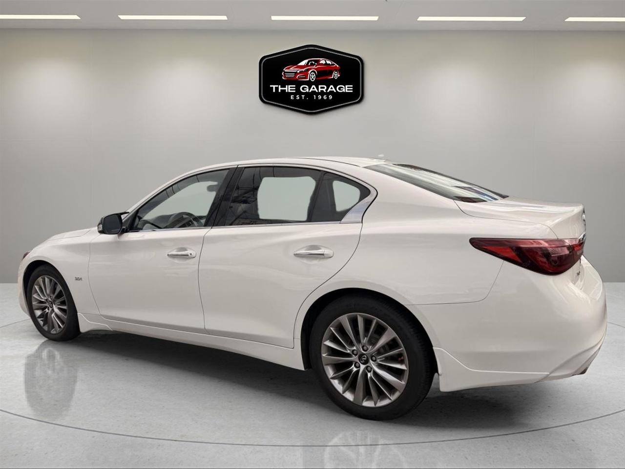 Infiniti Q50 3.0t LUXE AWD 2019