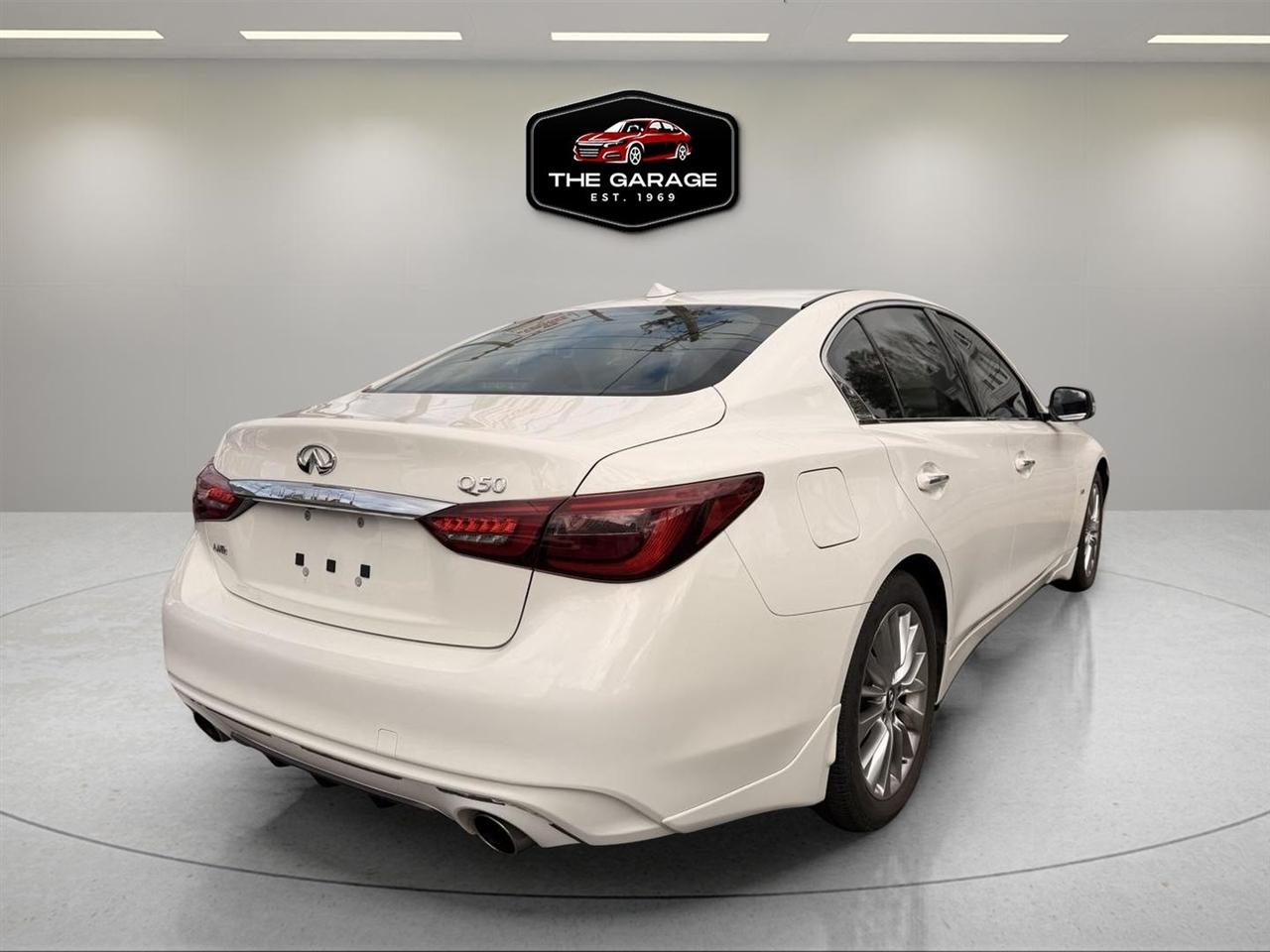 Infiniti Q50 3.0t LUXE AWD 2019