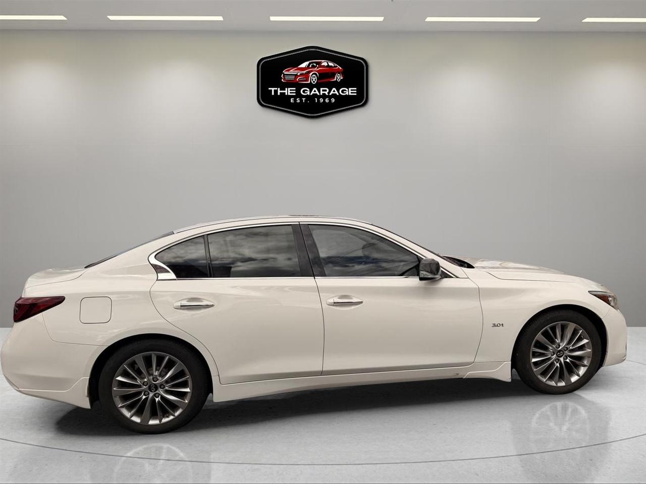 Infiniti Q50 3.0t LUXE AWD 2019