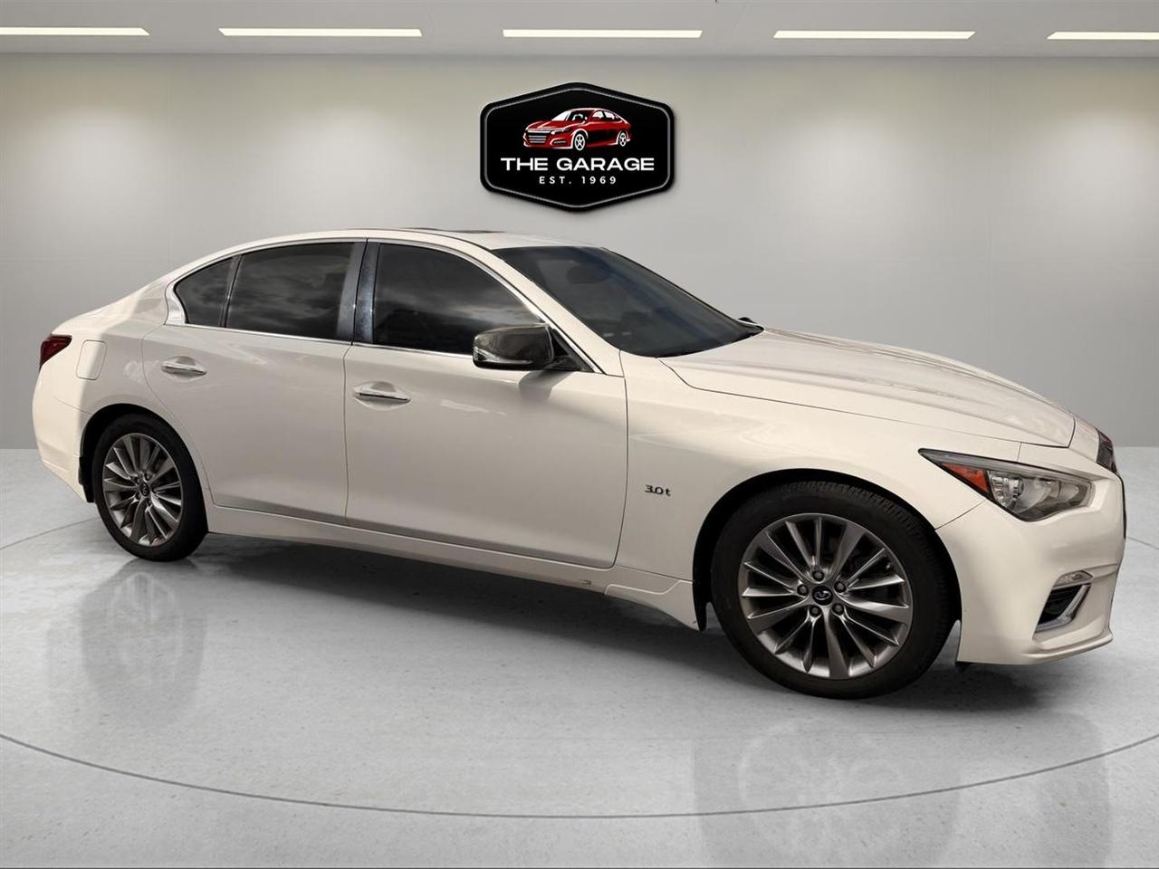 Infiniti Q50 3.0t LUXE AWD 2019