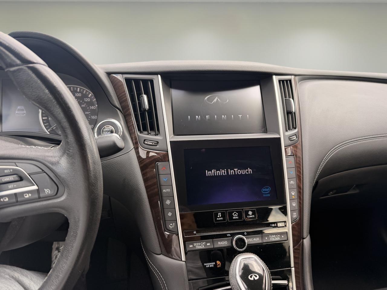 Infiniti Q50 3.0t LUXE AWD 2019
