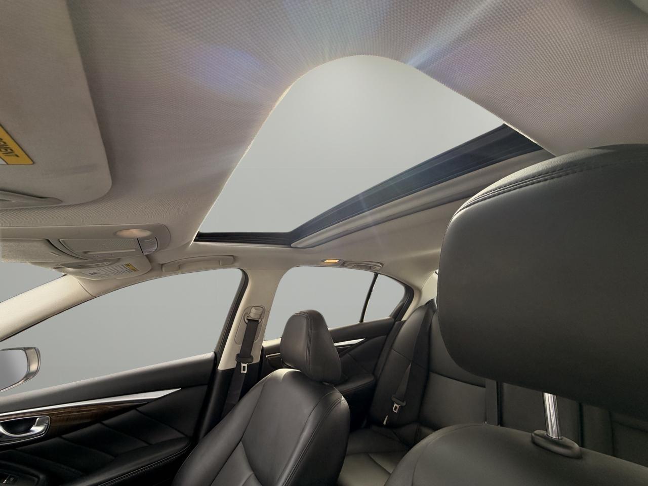 Infiniti Q50 3.0t LUXE AWD 2019