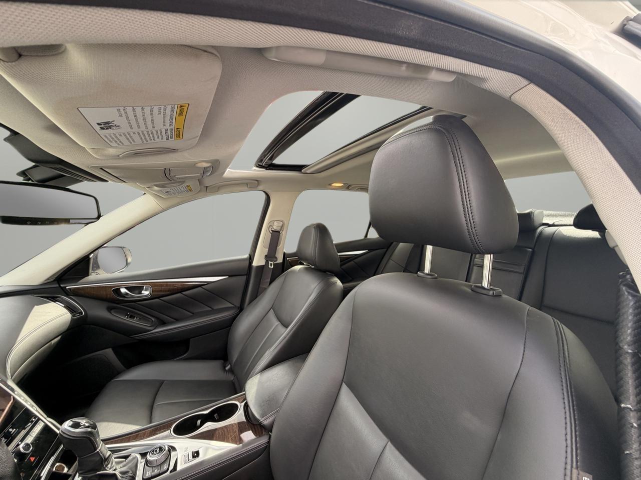 Infiniti Q50 3.0t LUXE AWD 2019