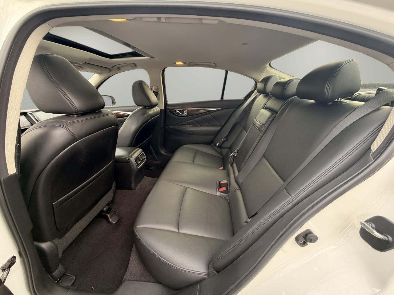 Infiniti Q50 3.0t LUXE AWD 2019