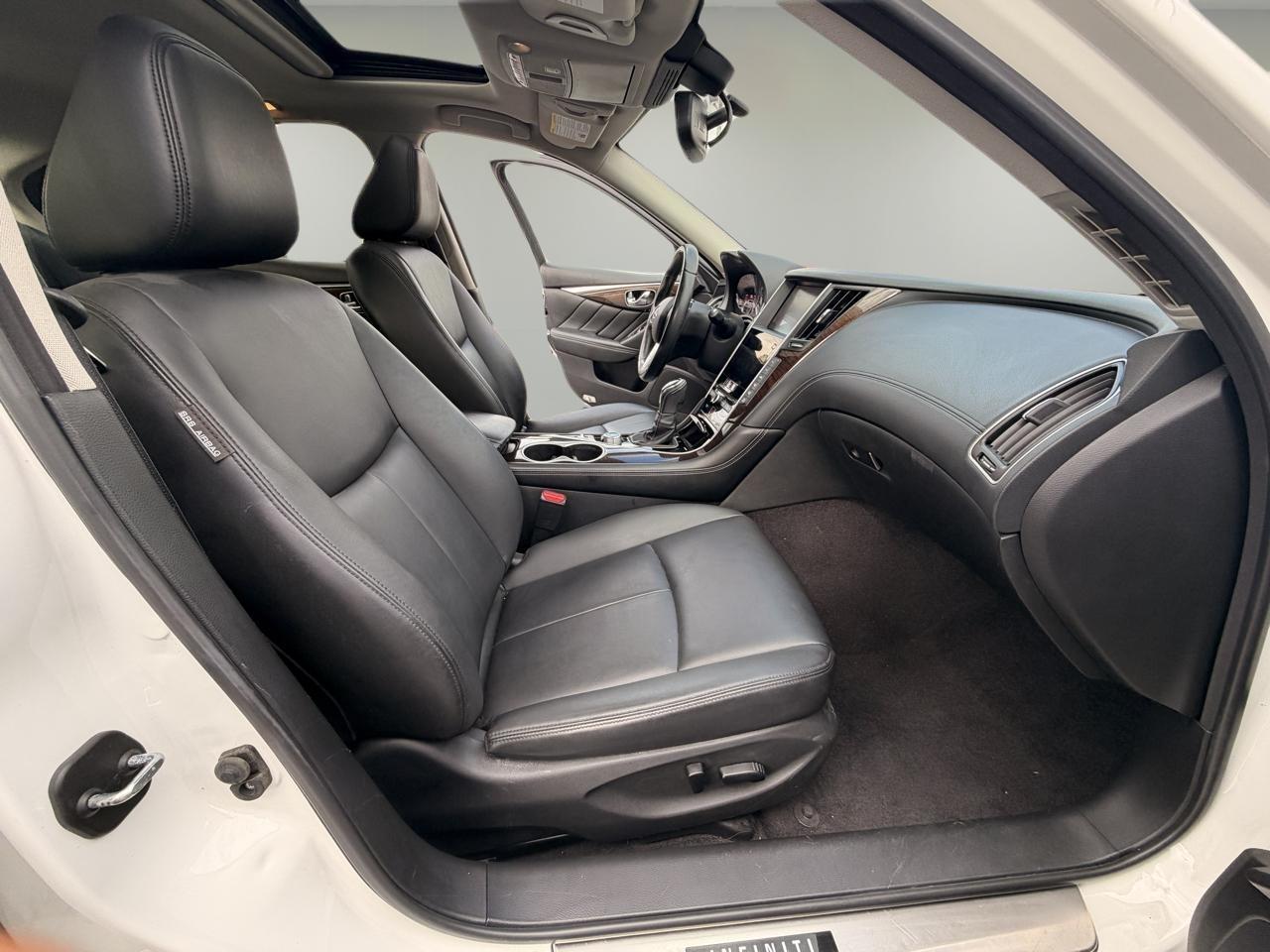 Infiniti Q50 3.0t LUXE AWD 2019