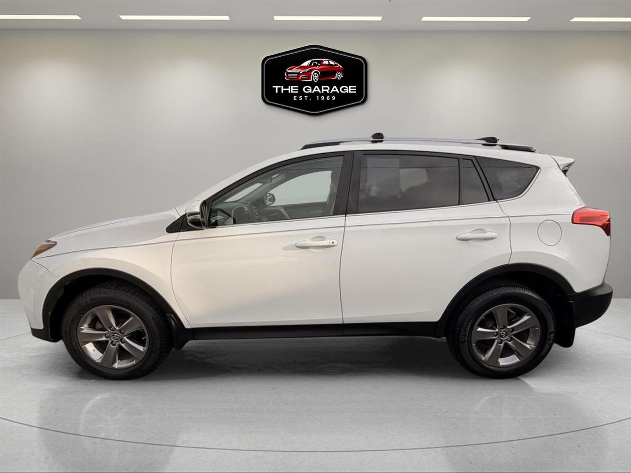 Toyota RAV4  2015