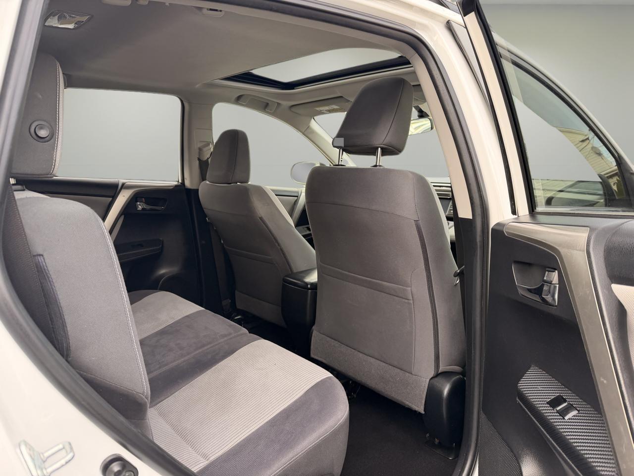 Toyota RAV4  2015