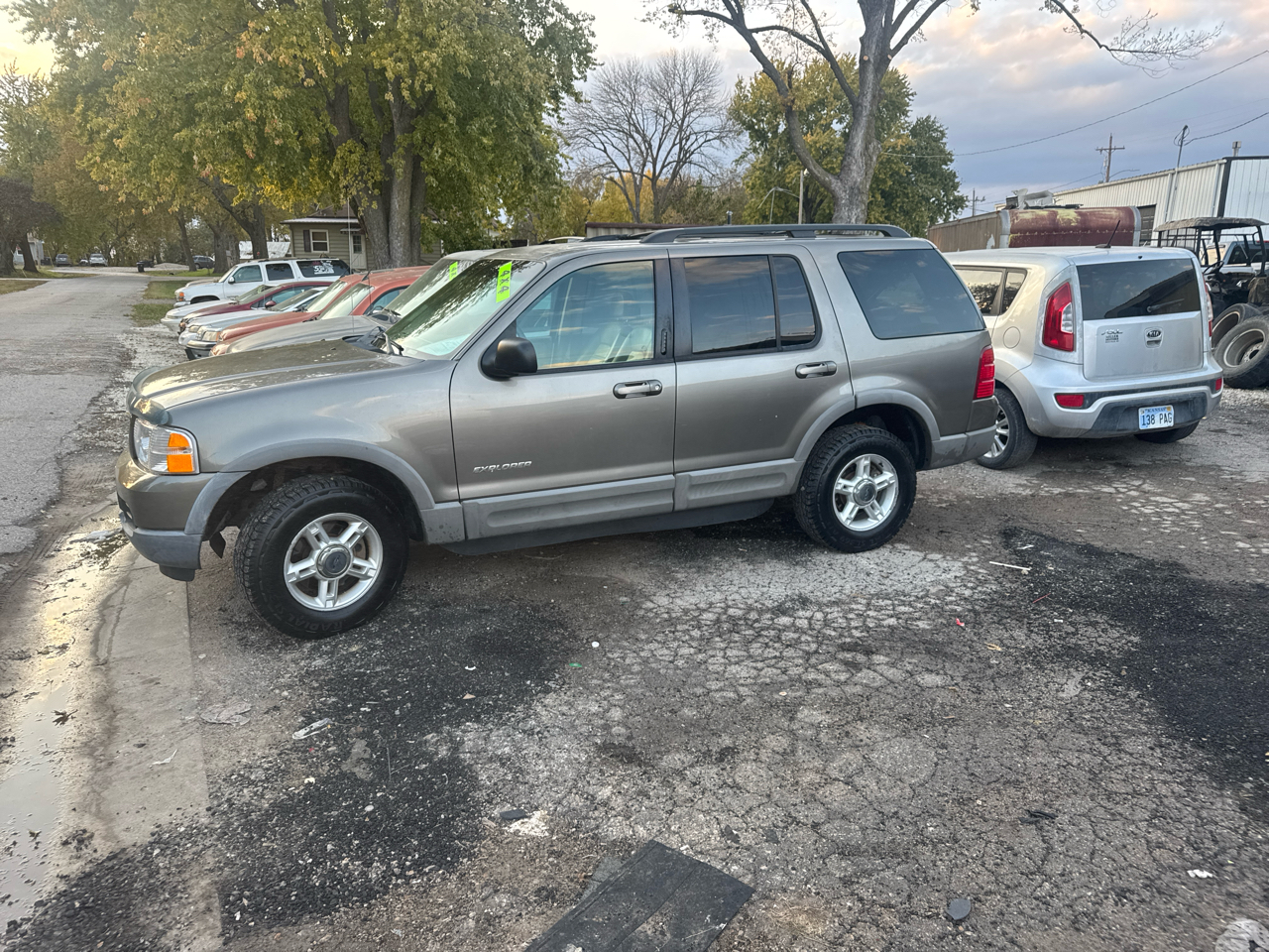 2002 Ford Explorer 4dr Wagon 4WD XLT