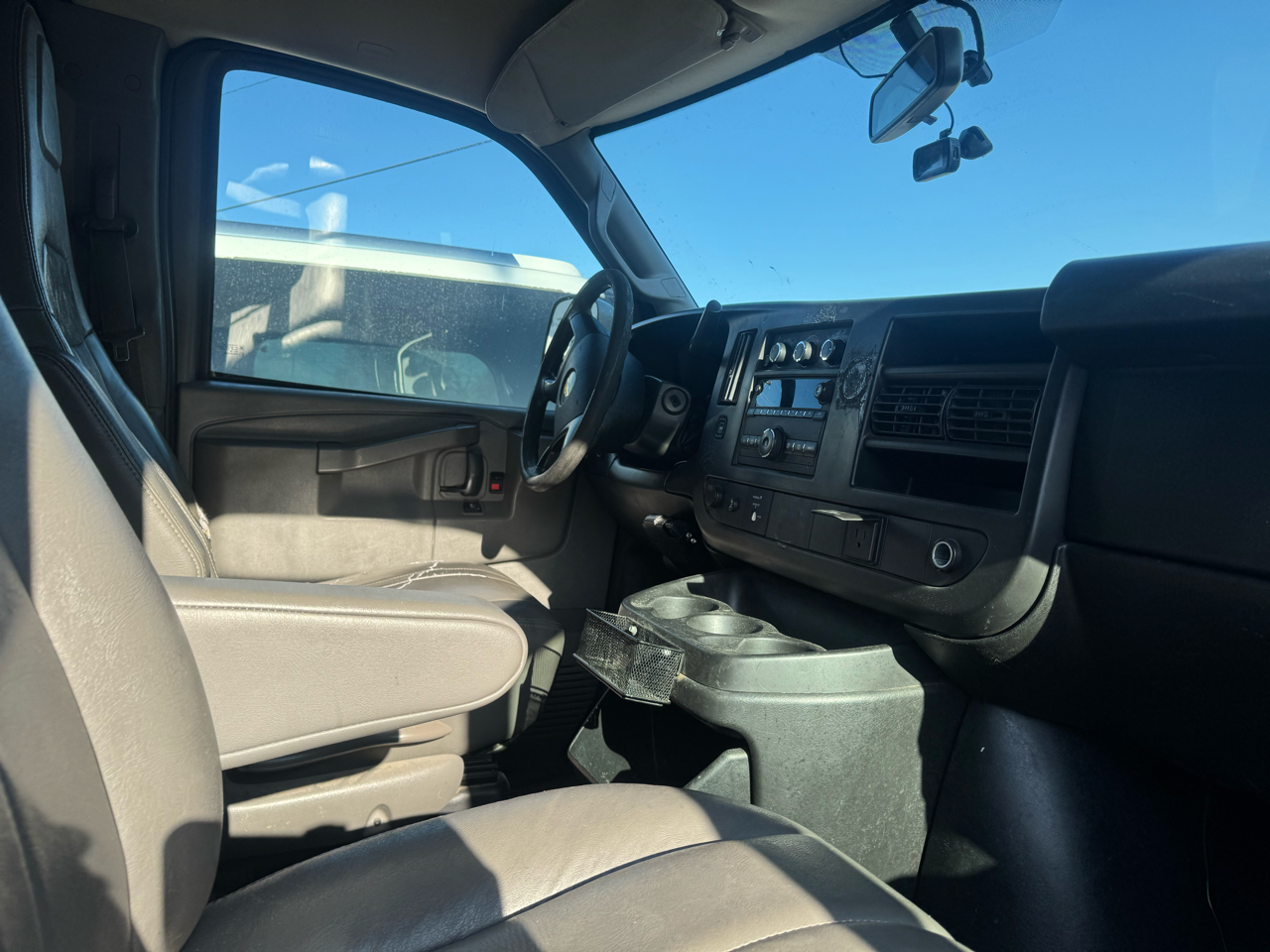 Chevrolet Express Cargo Van RWD 2500 135" 2016