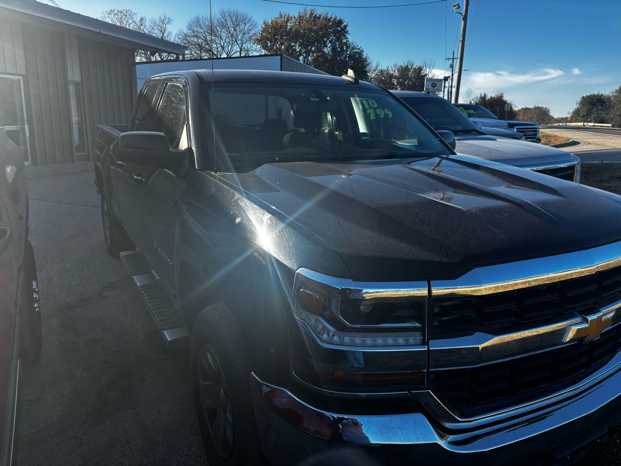 2016 Chevrolet Silverado 1500 photo 2