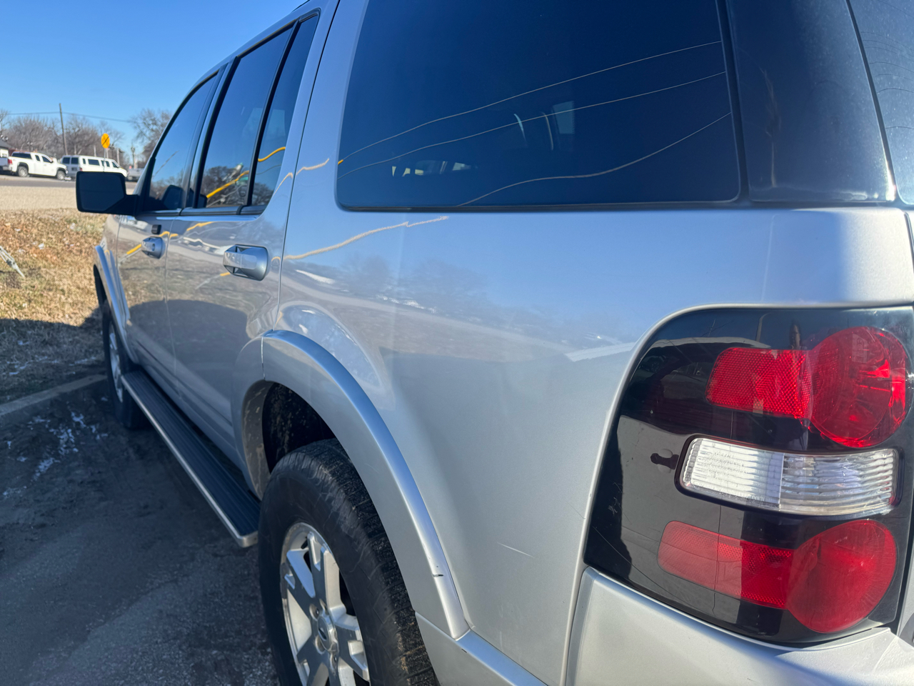 Ford Explorer 4WD 4dr XLT 2010