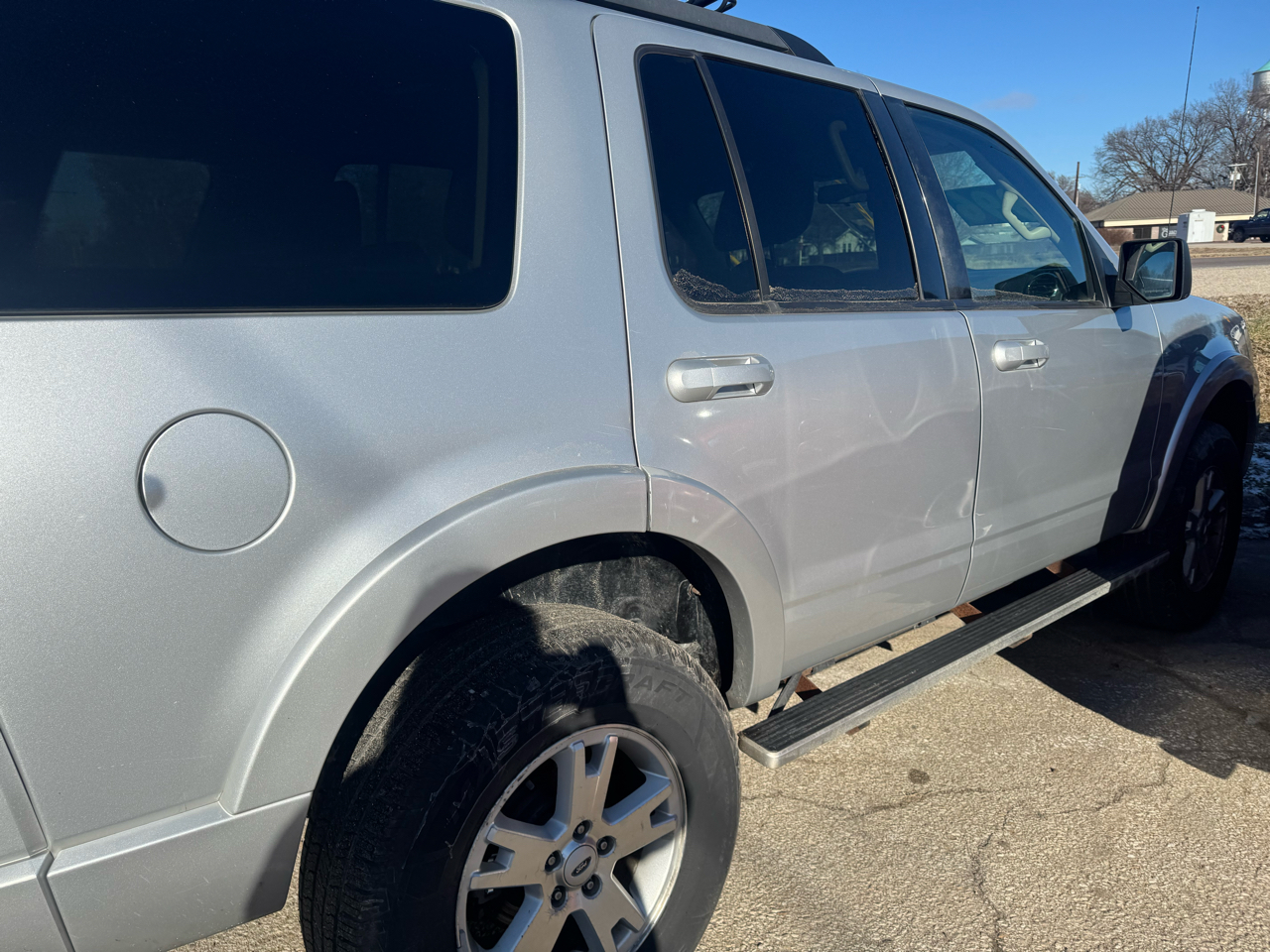 Ford Explorer 4WD 4dr XLT 2010