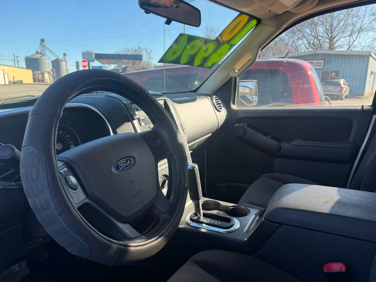 Ford Explorer 4WD 4dr XLT 2010