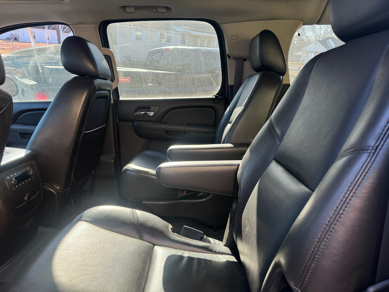 GMC Yukon XL 4WD 4dr 1500 SLT 2013