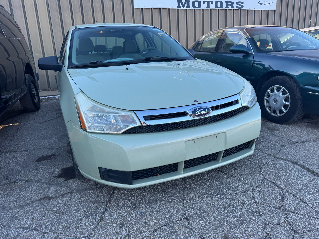 2010 Ford Focus 4dr Sdn SE