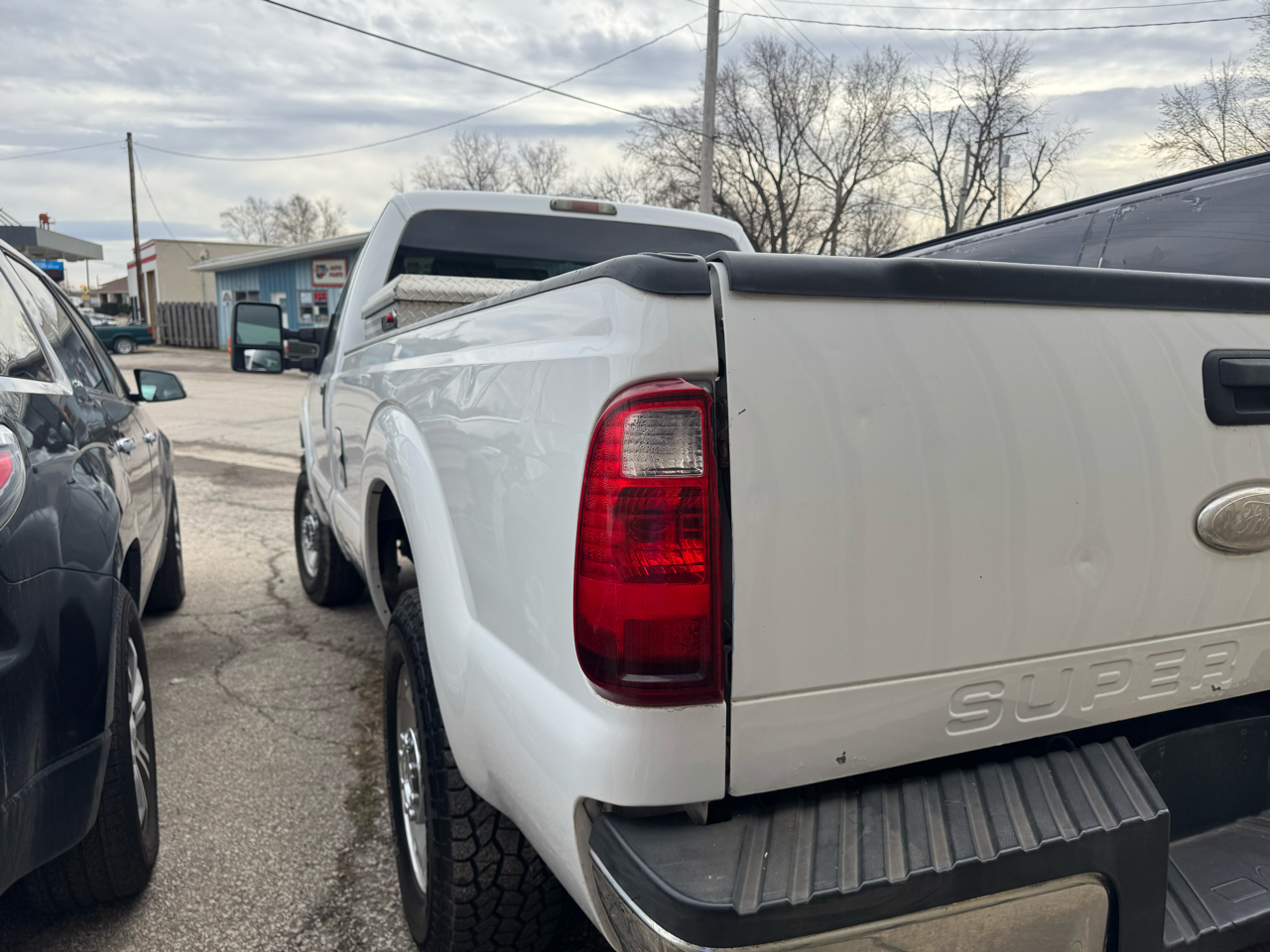 Ford Super Duty F-250 SRW 4WD Reg Cab 137" XLT 2011