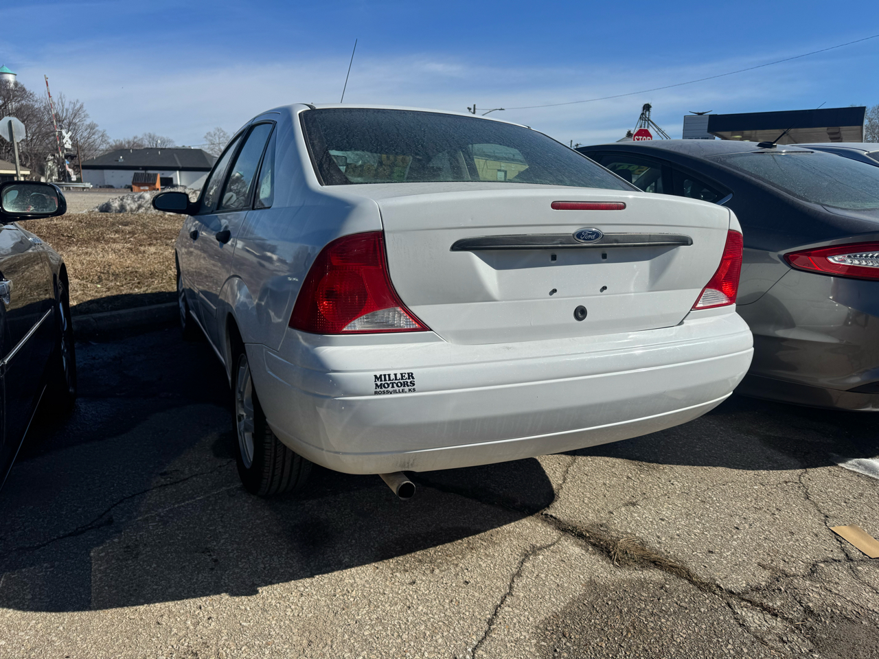 Ford Focus 4dr Sdn SE 2000