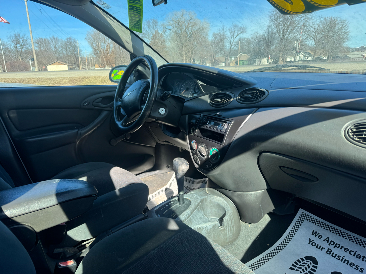 Ford Focus 4dr Sdn SE 2000