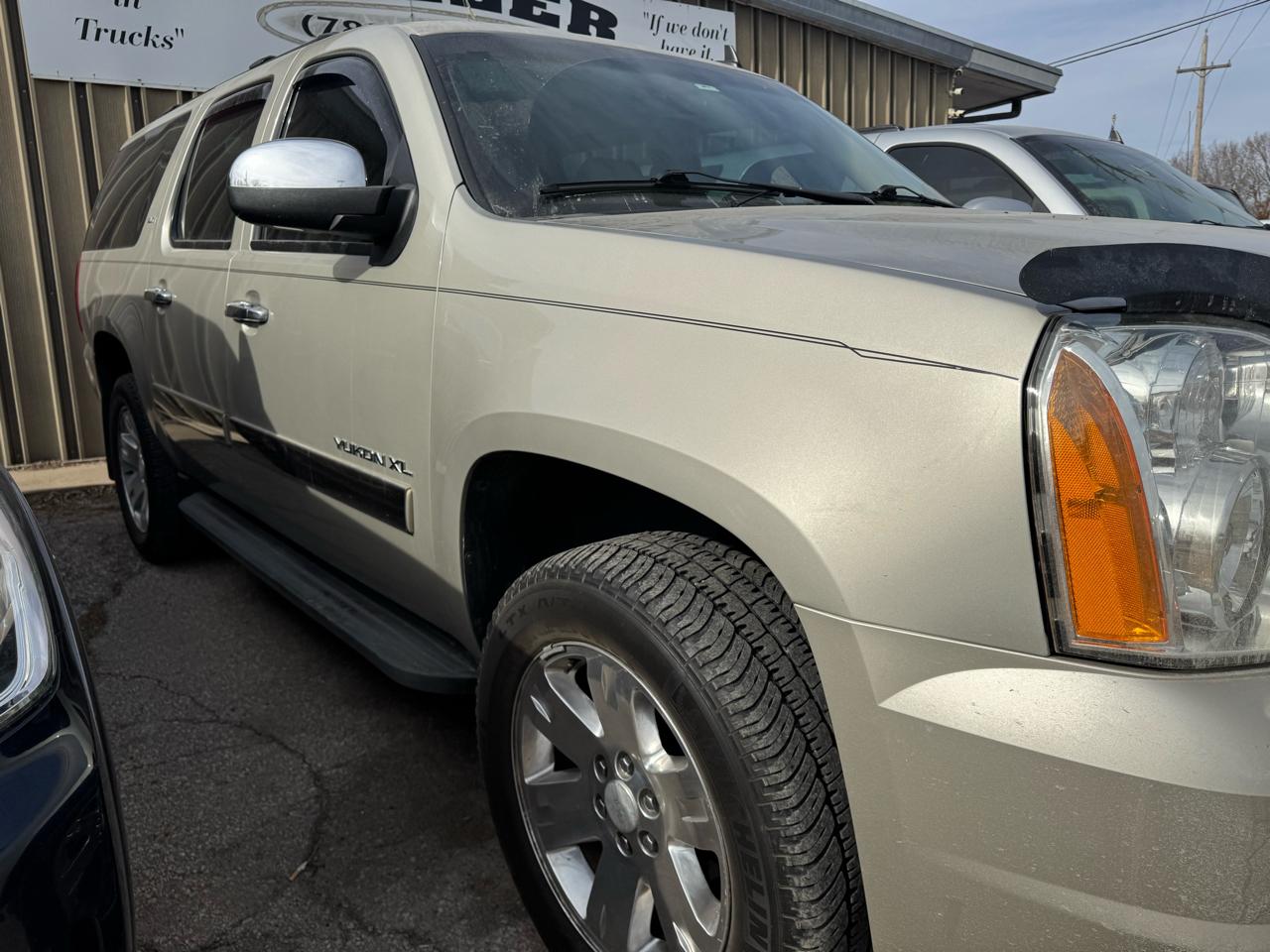GMC Yukon XL 4WD 4dr SLT 2014