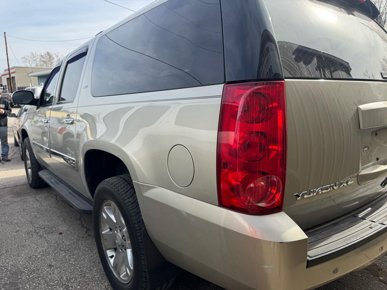 GMC Yukon XL 4WD 4dr SLT 2014