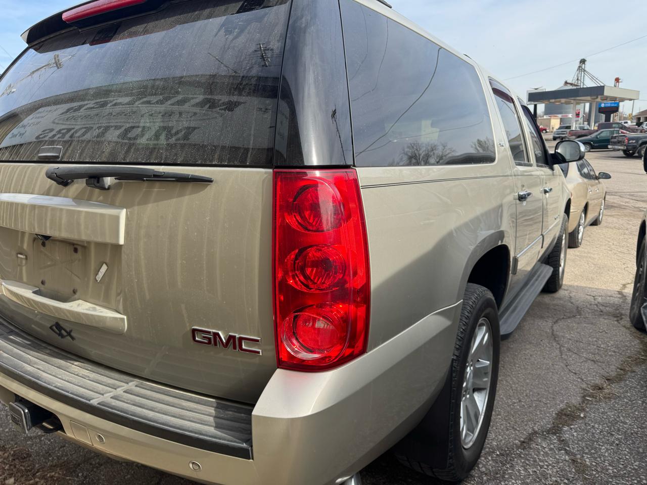 GMC Yukon XL 4WD 4dr SLT 2014