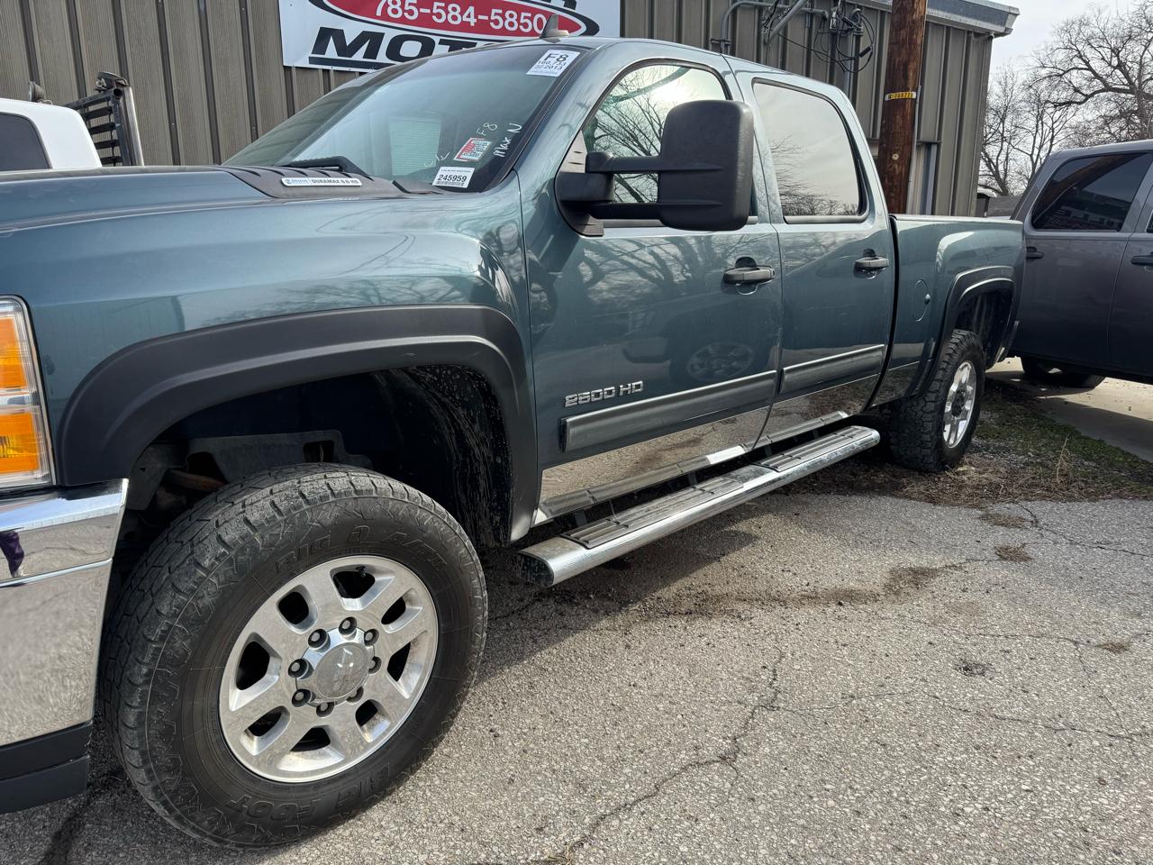 Chevrolet Silverado 2500HD 4WD Crew Cab 153.7" LT 2013