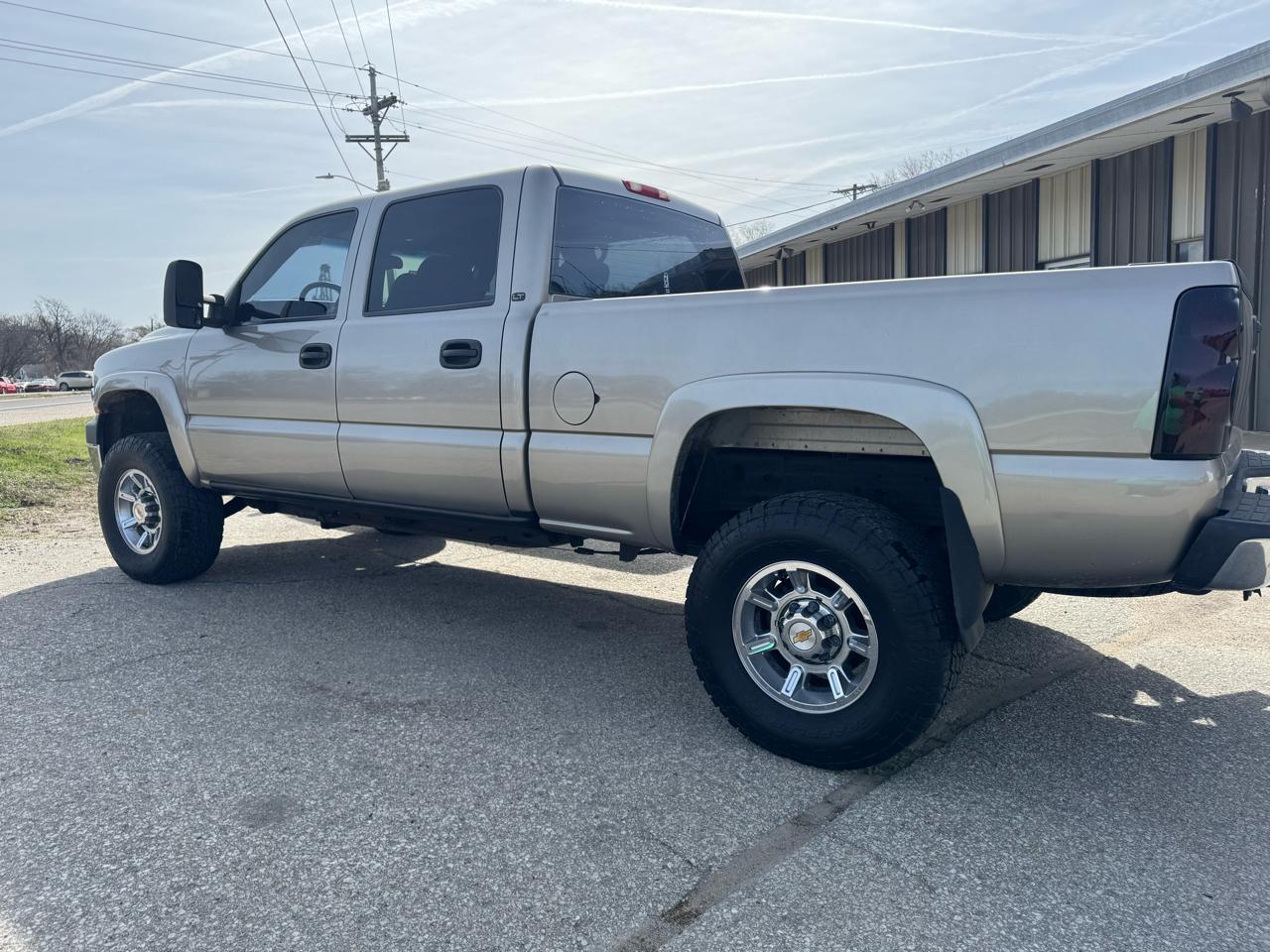 Chevrolet Silverado 2500HD Crew Cab 153" WB 4WD LT 2001