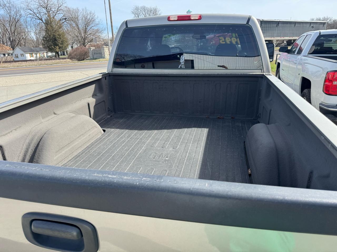 Chevrolet Silverado 2500HD Crew Cab 153" WB 4WD LT 2001