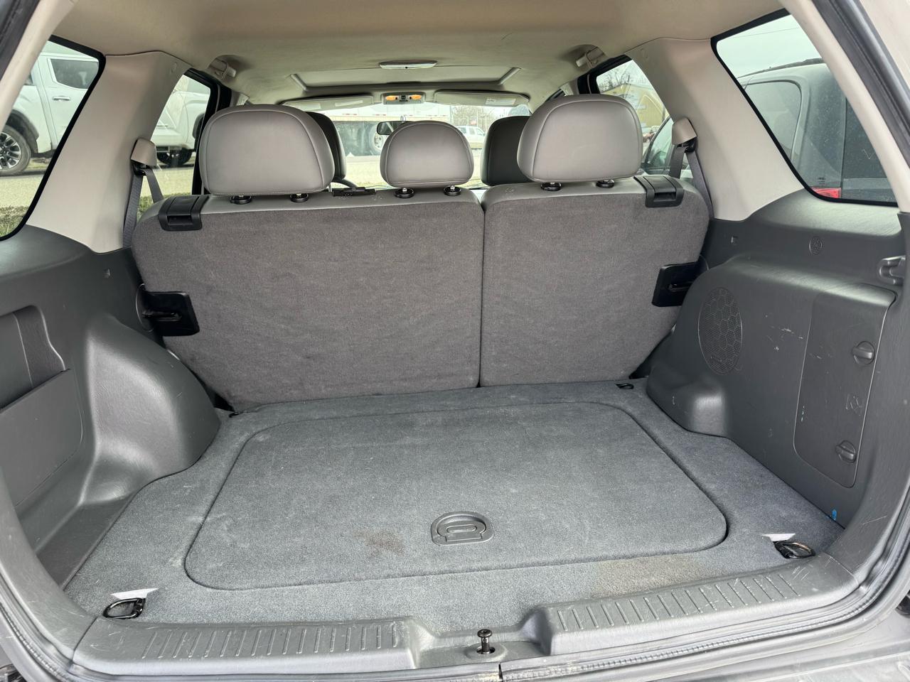 Ford Escape 4dr 103" WB 3.0L XLT 2005