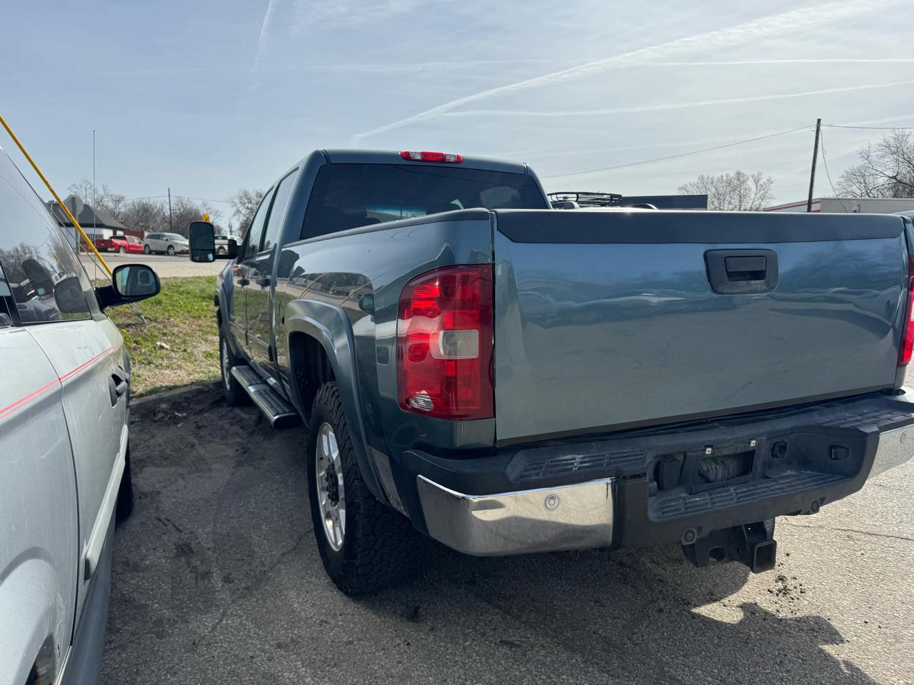 Chevrolet Silverado 1500 4WD Ext Cab 143.5" LT 2011