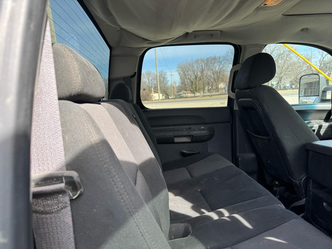 Chevrolet Silverado 1500 4WD Ext Cab 143.5" LT 2011