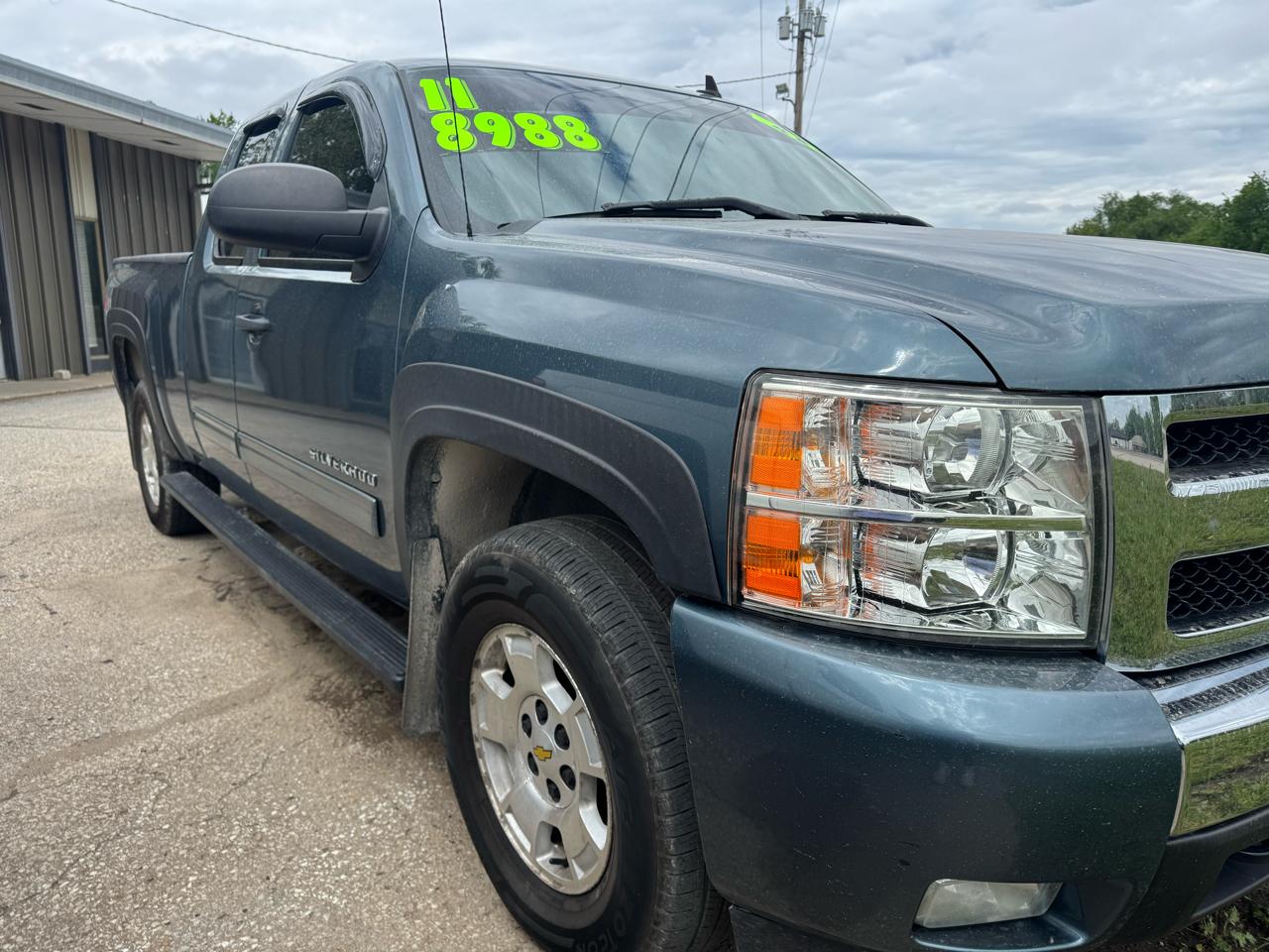 Chevrolet Silverado 1500 4WD Ext Cab 143.5" LT 2011