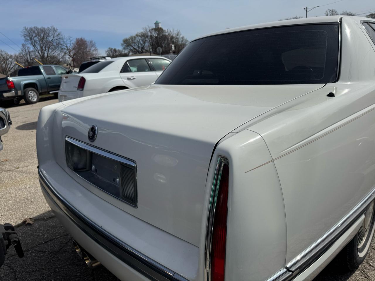 Cadillac DeVille 4dr Sedan 1995