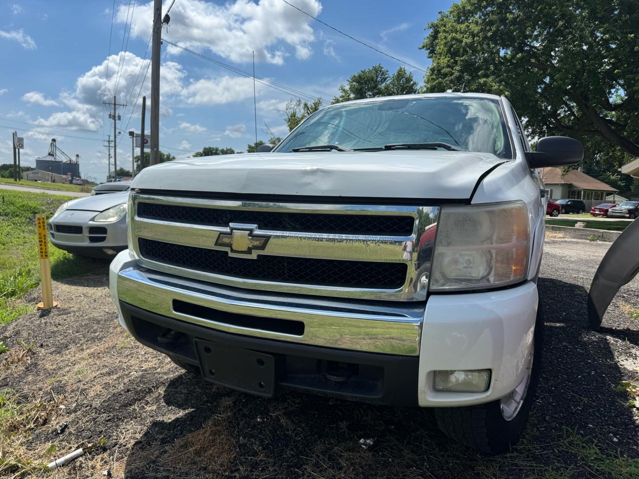 2011 Chevrolet Silverado 1500 4WD Crew Cab 143.5" LT