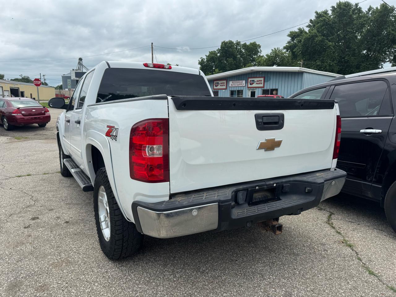 Chevrolet Silverado 1500 4WD Crew Cab 143.5" LT 2011