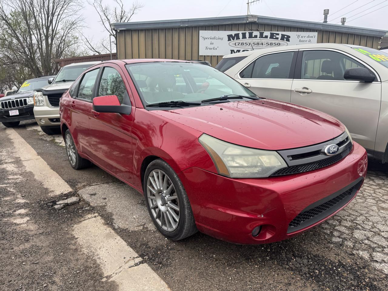 Ford Focus 4dr Sdn SES 2011