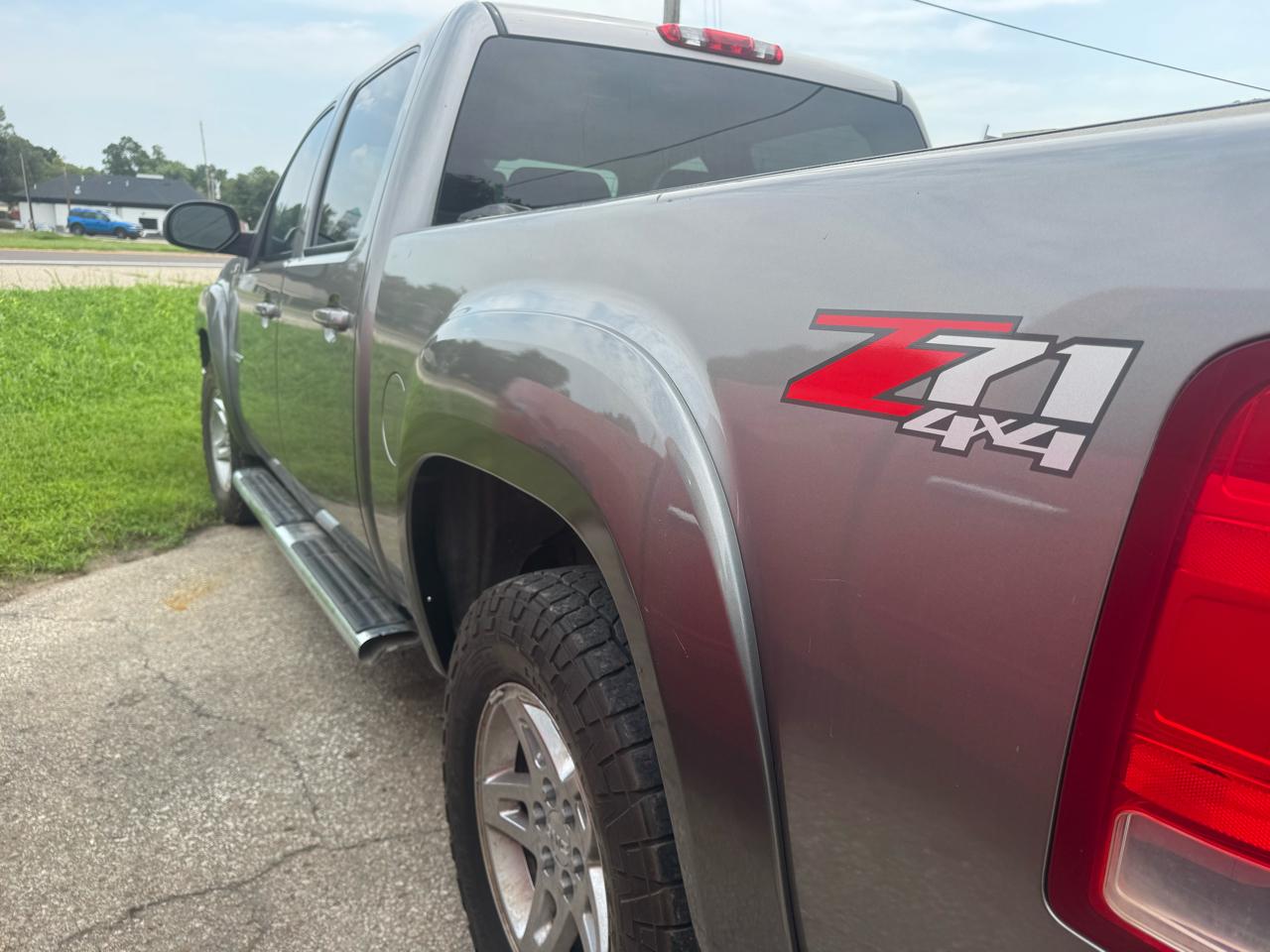 GMC Sierra 1500 4WD Crew Cab 143.5" SLE 2009