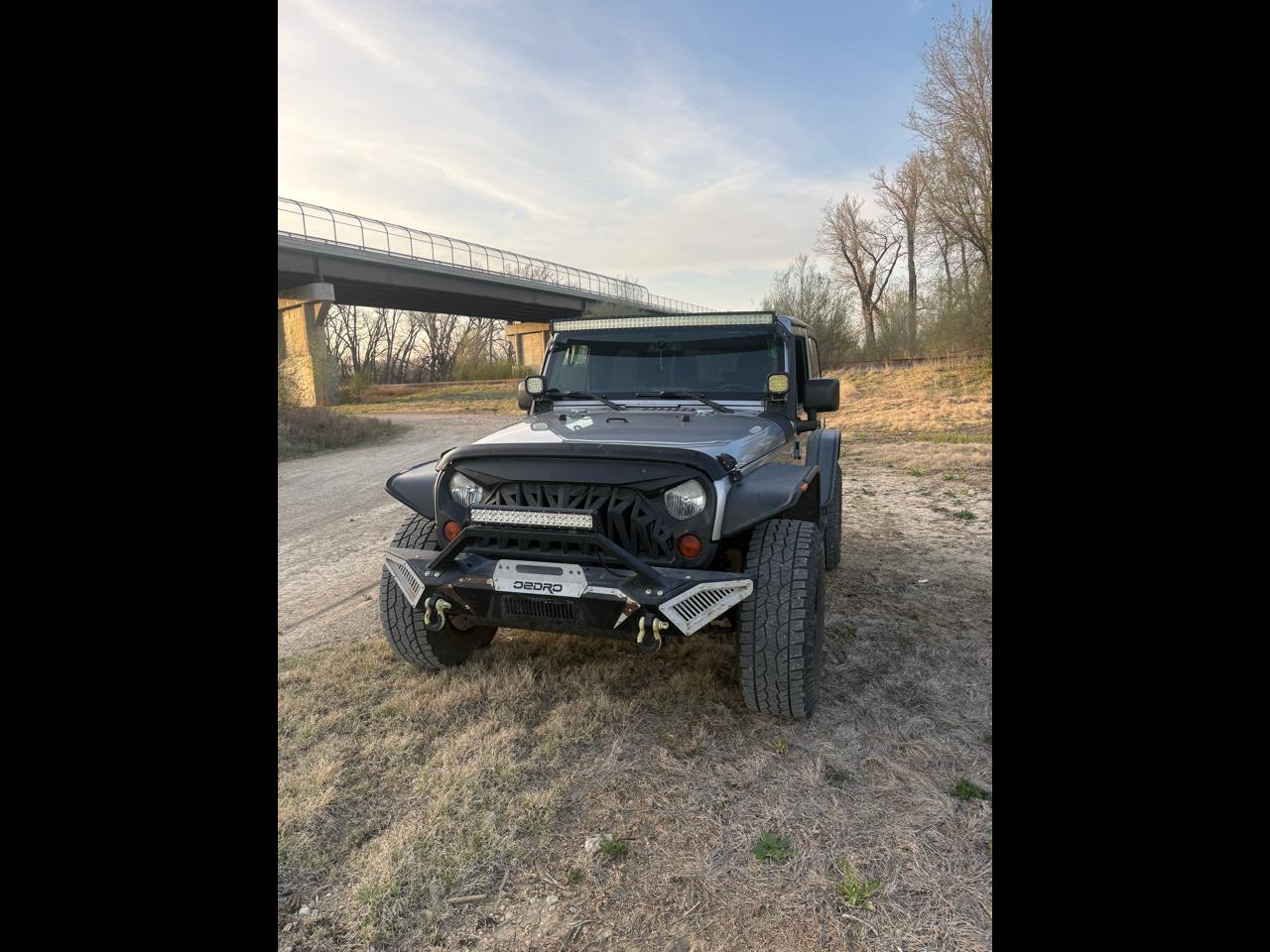 Jeep Wrangler 4WD 2dr Sahara 2013