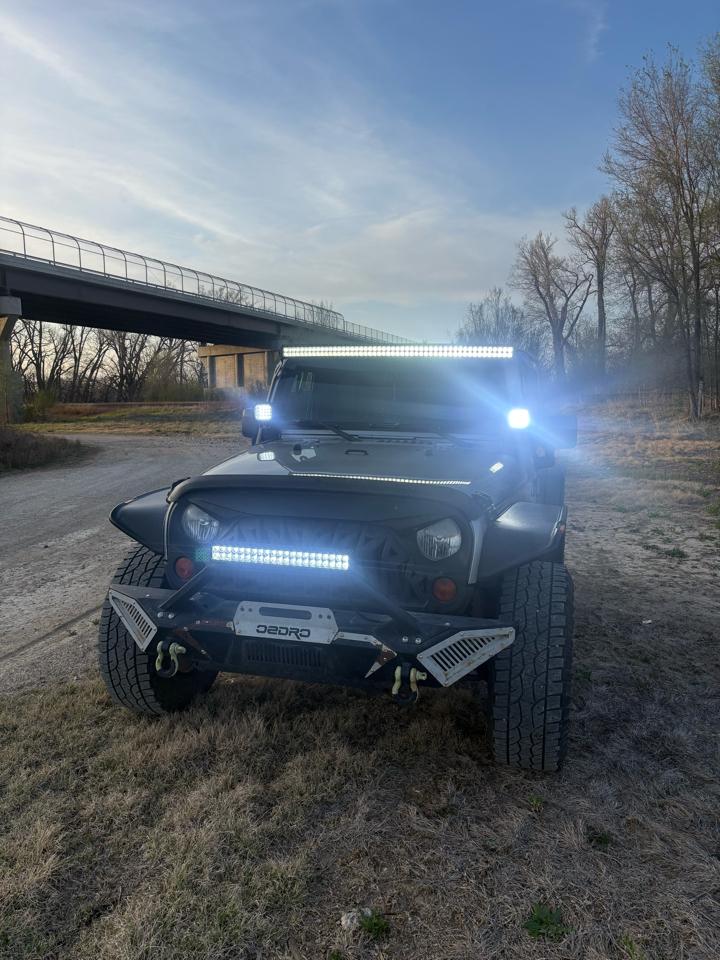 Jeep Wrangler 4WD 2dr Sahara 2013