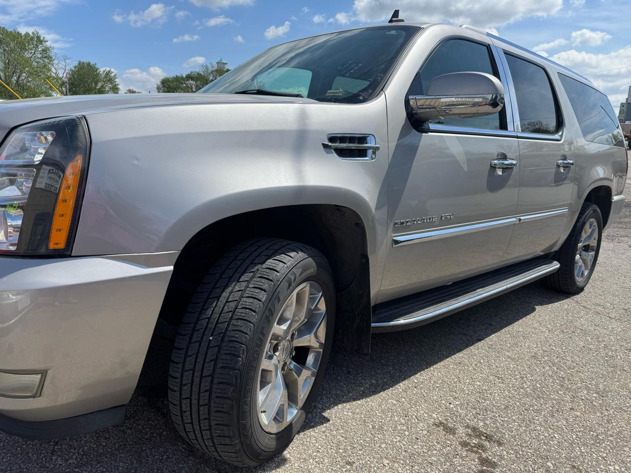 Cadillac Escalade ESV AWD 4dr 2007