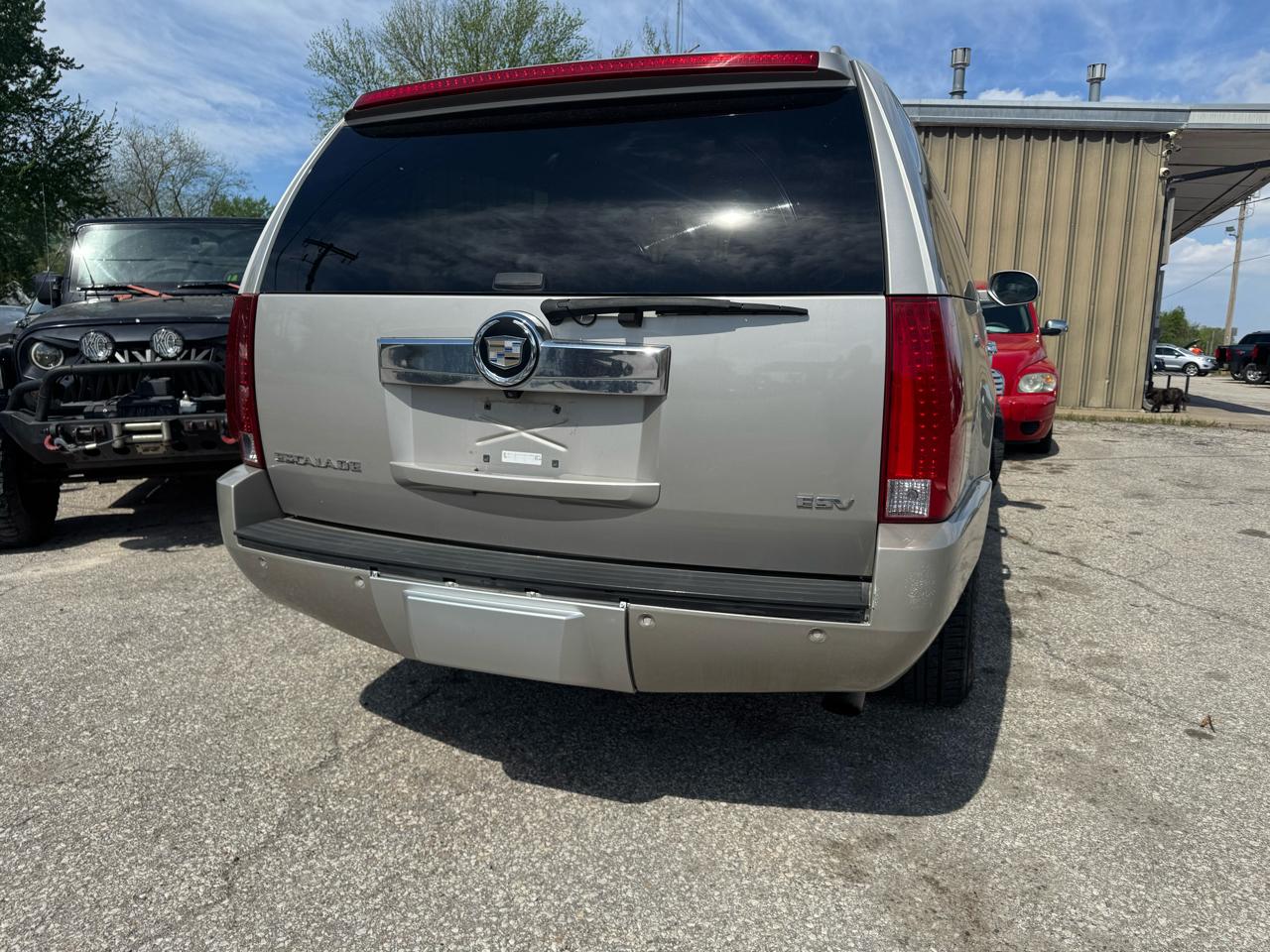 Cadillac Escalade ESV AWD 4dr 2007