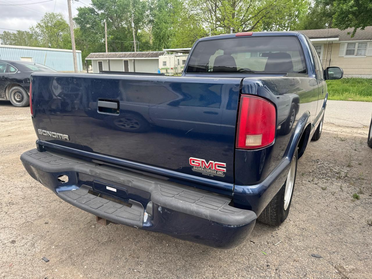 GMC Sonoma Ext Cab 123" WB SLS 2003