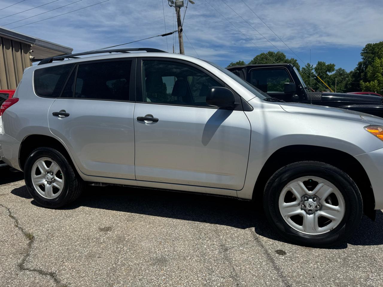 Toyota RAV4 FWD 4dr I4 (Natl) 2012