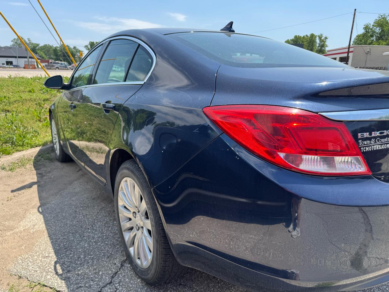 Buick Regal 4dr Sdn Base 2012