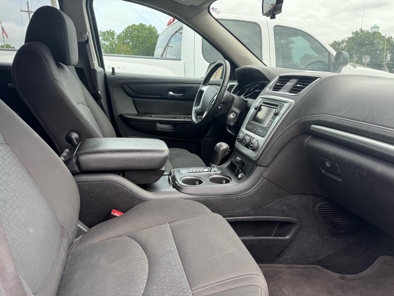 GMC Acadia FWD 4dr SLE w/SLE-1 2016