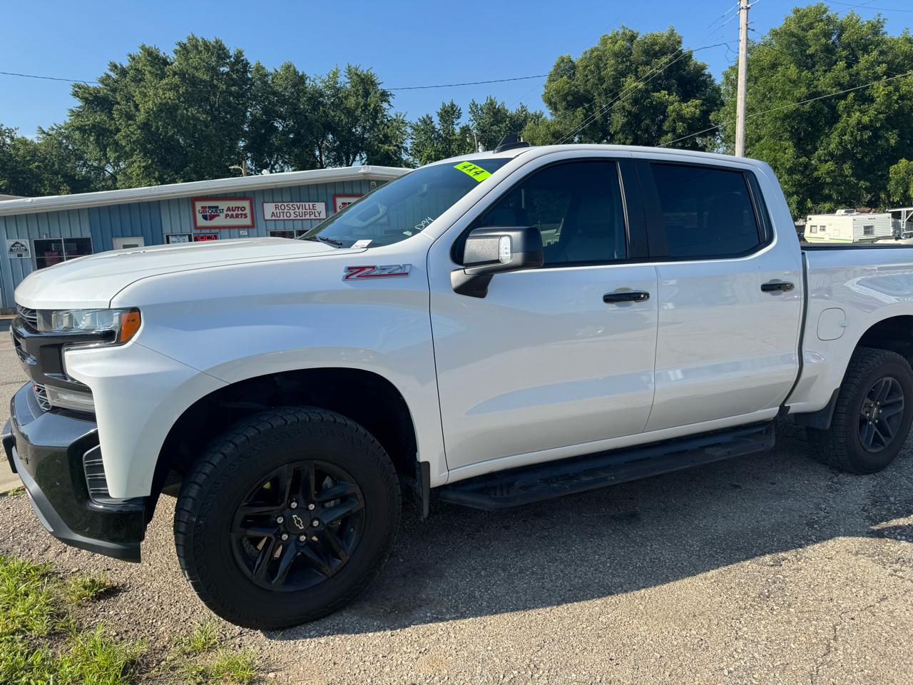 Chevrolet Silverado 1500 4WD Crew Cab 147" LT Trail Boss 2020