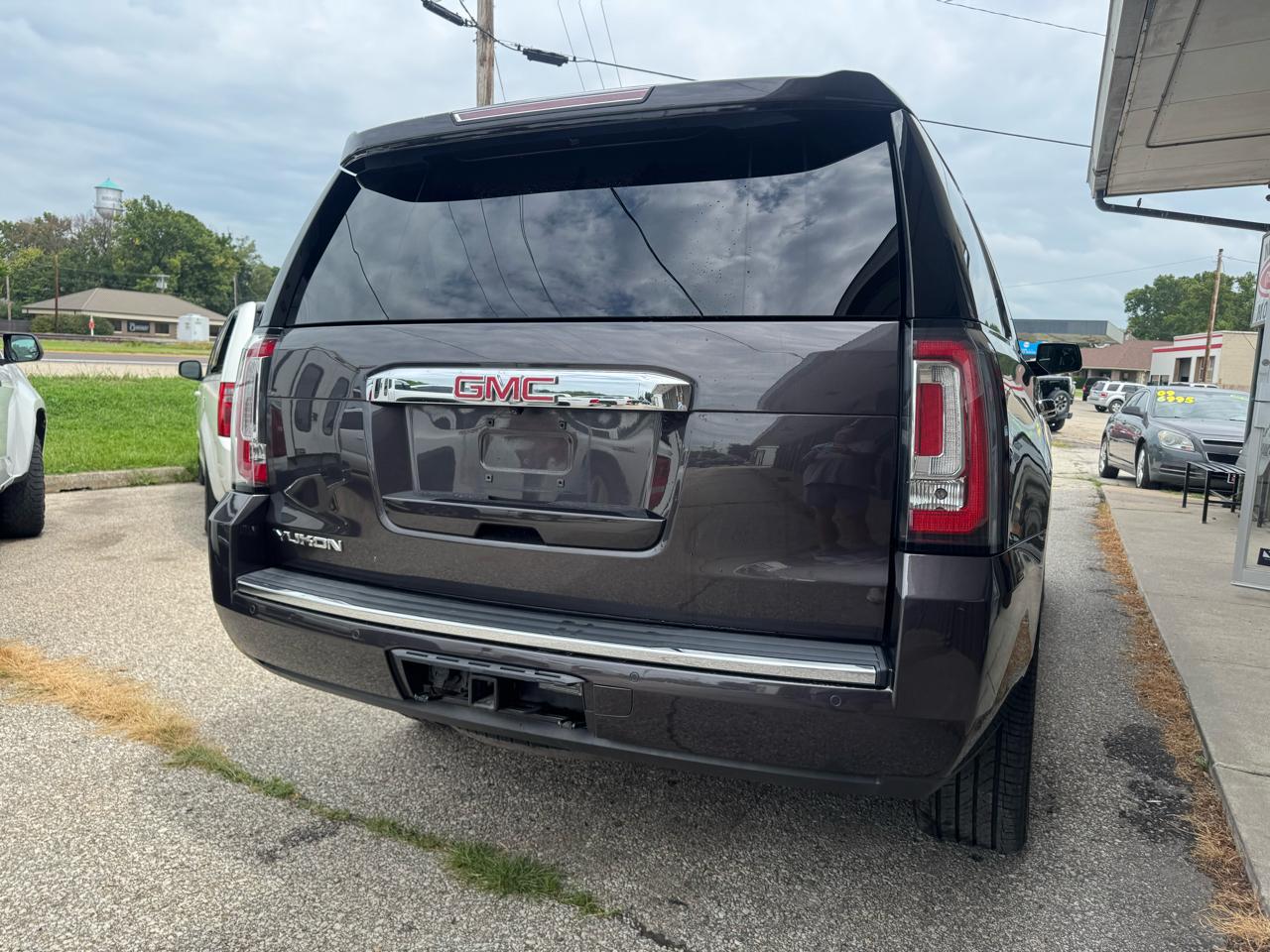 GMC Yukon 4WD 4dr Denali 2015