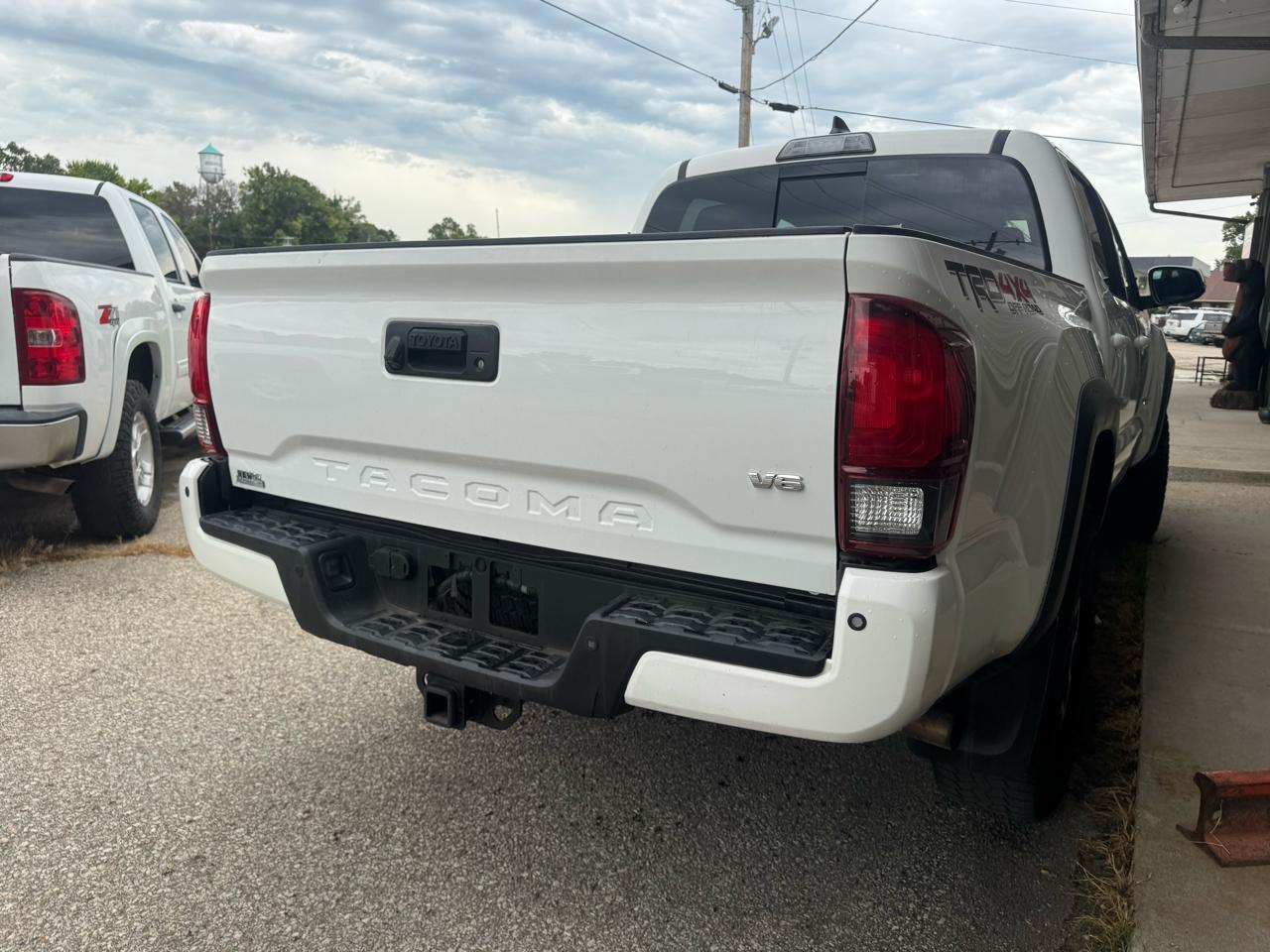 Toyota Tacoma TRD Off Road Double Cab 5' Bed V6 4x4 MT (Natl) 2018